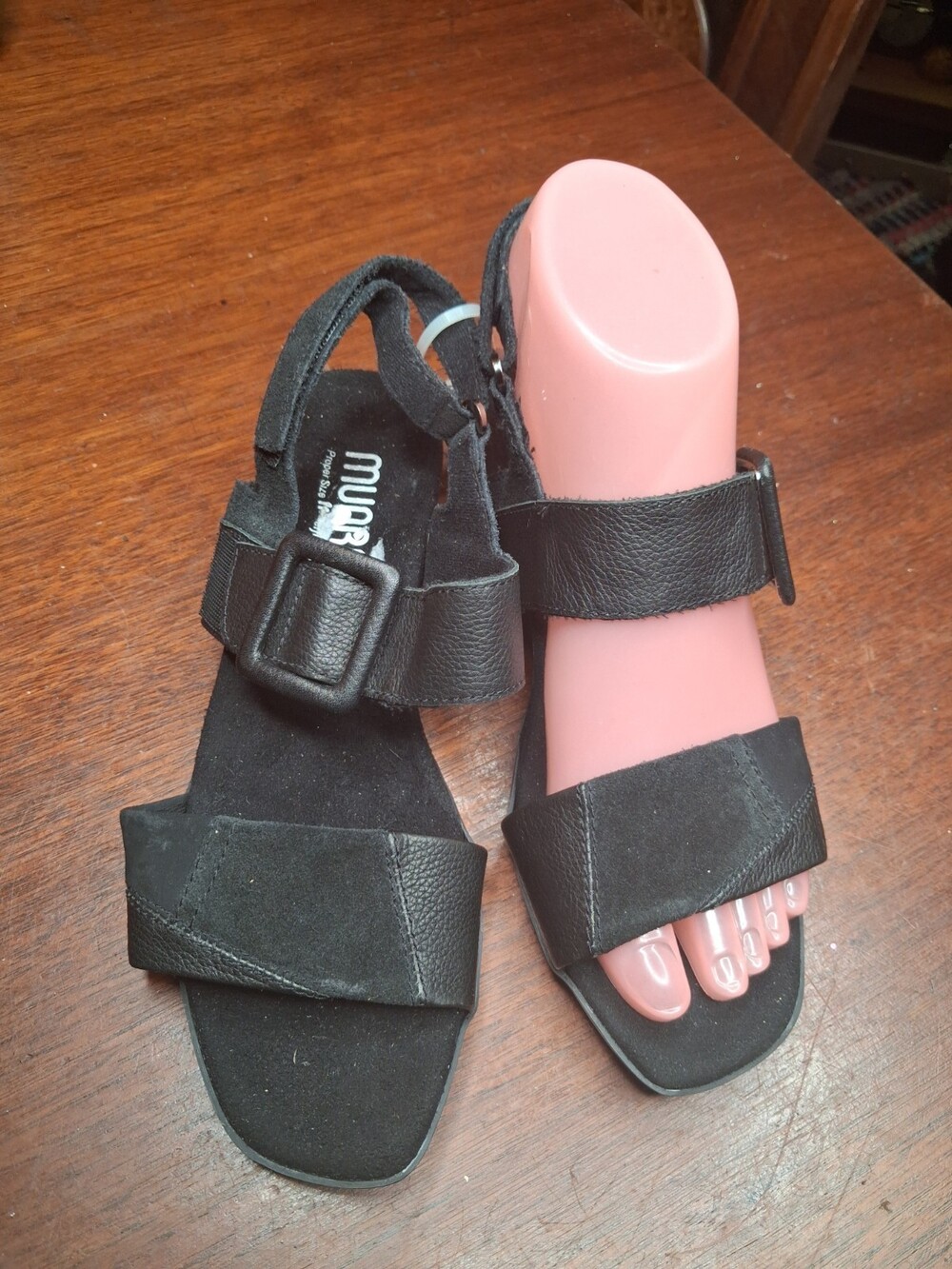 Munro Black Women's Slingback Buckle Sandals Size 5.5 Leather Suede And Leather